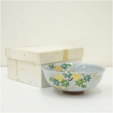 画像1: 作家物　色絵紅葉流し茶碗（箱付） (1)