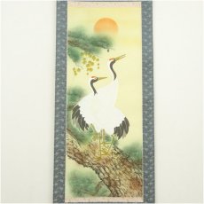 画像2: 道信筆　松上双鶴　肉筆絹本掛軸（共箱） (2)
