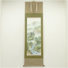 画像1: 常信筆　彩色山水　肉筆絹本掛軸（共箱） (1)