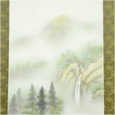 画像3: 常信筆　彩色山水　肉筆絹本掛軸（共箱） (3)