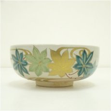 画像2: 京焼　坂野光伸造　色絵青楓文茶碗 (2)