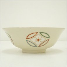 画像4: 京焼　加藤昌山造　色絵七宝花菱平茶碗 (4)