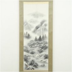 画像2: 玉鳳筆　水墨山水　肉筆絹本掛軸（共箱） (2)
