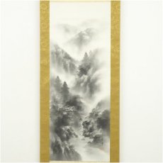 画像2: 清水琴堂筆　水墨山水　肉筆絹本掛軸（共箱） (2)