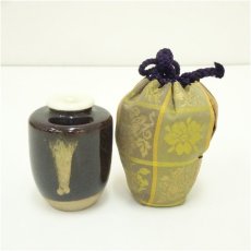 画像1: 陶六造　肩衝茶入（仕覆付） (1)