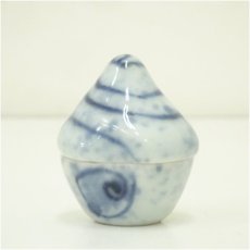 画像3: 京焼　高野昭阿弥造　染付立唄香合（共箱） (3)