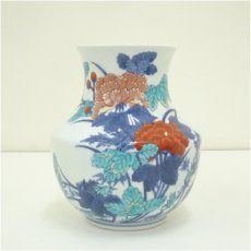 画像3: 有田焼　十二代　今泉今右衛門造　錦花絵花瓶（共箱） (3)