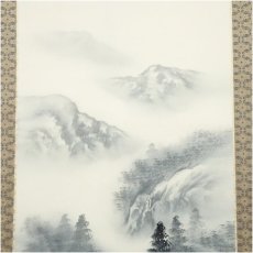 画像3: 雲渓筆　水墨山水　肉筆絹本掛軸（共箱） (3)