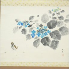 画像2: 玉英筆　紫陽花と小禽　肉筆紙本掛軸（共箱） (2)