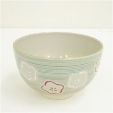画像2: 川添寿楽造　色絵梅茶碗（箱付） (2)
