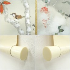 画像7: 精志筆　雪中南天に雀　肉筆絹本掛軸（箱付） (7)