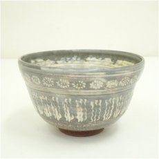 画像2: 作家物　刷毛目三島茶碗（箱付） (2)