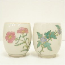 画像3: 梢山造　着彩草花文図変り湯呑5客揃（共箱） (3)