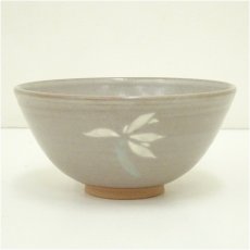 画像2: 京焼　伊東慶造　蘭花紋茶碗（共箱） (2)
