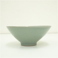 画像4: 金世龍造　高麗青磁茶碗（共箱） (4)