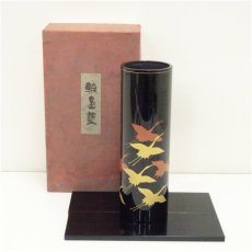 画像1: 輪島塗　鶴蒔絵花入（箱付） (1)