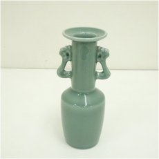 画像2: 清宝窯造　青磁双耳鶴首花入（共箱） (2)