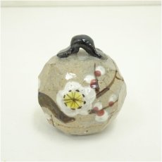 画像2: 美濃乾山窯　水野秋草庵造　以古乾山秋草写香合（銘：千代栄）（前大徳　藤田寛道書付）（共箱） (2)