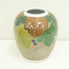 画像2: 梅本孝征造　色絵銀彩葡萄文　壷（共箱） (2)