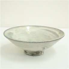 画像1: 作家物　白釉平茶碗 (1)