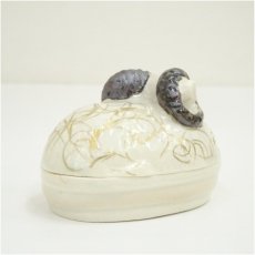 画像3: 琴浦窯　和田桐山造　干支未香合（共箱） (3)