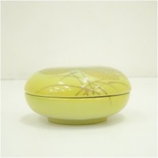 画像3: 丸谷焼　光陽窯　山田登陽志造　金彩花文香合（共箱） (3)