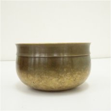 画像3: 鋳師　三代目　宝塚義正造 　唐銅糸目建水（共箱） (3)