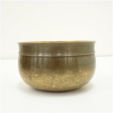 画像4: 鋳師　三代目　宝塚義正造 　唐銅糸目建水（共箱） (4)