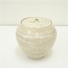 画像2: 柿花窯造　三島連珠文水指（替蓋付）（共箱） (2)