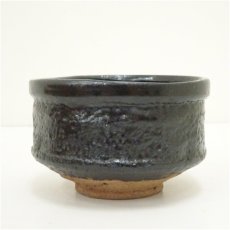 画像4: 赤津焼　梅村晴峰造　黒釉茶碗（共箱） (4)