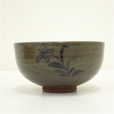 画像3: 清光造　菖蒲絵茶碗（保護箱） (3)