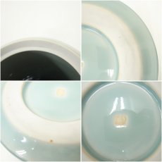 画像8: 松本為佐視造　青白磁富貴草花刻飾壷（花器）（共箱） (8)