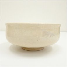 画像2: 八坂焼　流水ニ月ノ絵茶碗（共箱） (2)
