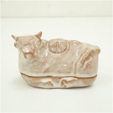 画像2: 萩焼　大和萬山窯造　干支丑香合（共箱） (2)