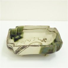 画像2: 衆月窯　奥村松子造　織部角鉢（共箱） (2)