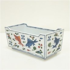 画像2: 有田焼　館林源右衛門造　萬暦風魚介絵花器（共箱） (2)
