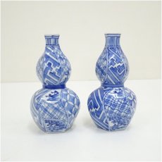 画像4: 九谷焼　阿古窯造　祥瑞捻り文酒器揃（共箱） (4)