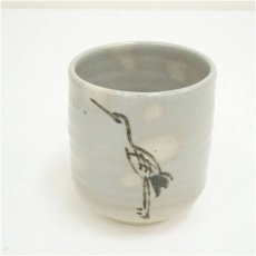 画像2: 京焼　橋本紫雲造　鉄絵立鶴筒茶碗（箱付） (2)