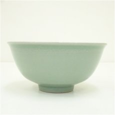 画像2: 韓国陶窯　東谷　金正黙造　高麗青磁茶碗（共箱） (2)