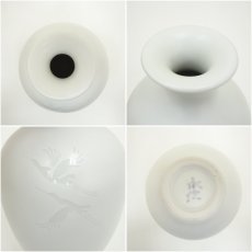 画像6: 出石焼　永澤永信造　白磁双鶴花瓶（共箱） (6)