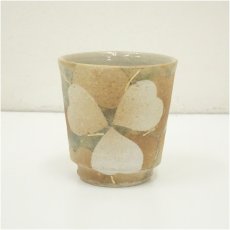 画像2: 益子焼　岡田謙三造　草文湯呑（共箱） (2)