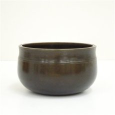 画像2: 一ノ瀬宗也造　唐銅糸目建水（共箱） (2)