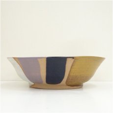 画像3: 神勝寺焼　藤本明成造　赤絵草紋皿（共箱） (3)