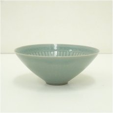 画像2: 芸珍陶窯　韓基雄造　高麗青磁茶碗（共箱） (2)