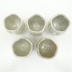 画像3: 唐津焼　中里隆造　粉引湯呑5客（共箱） (3)