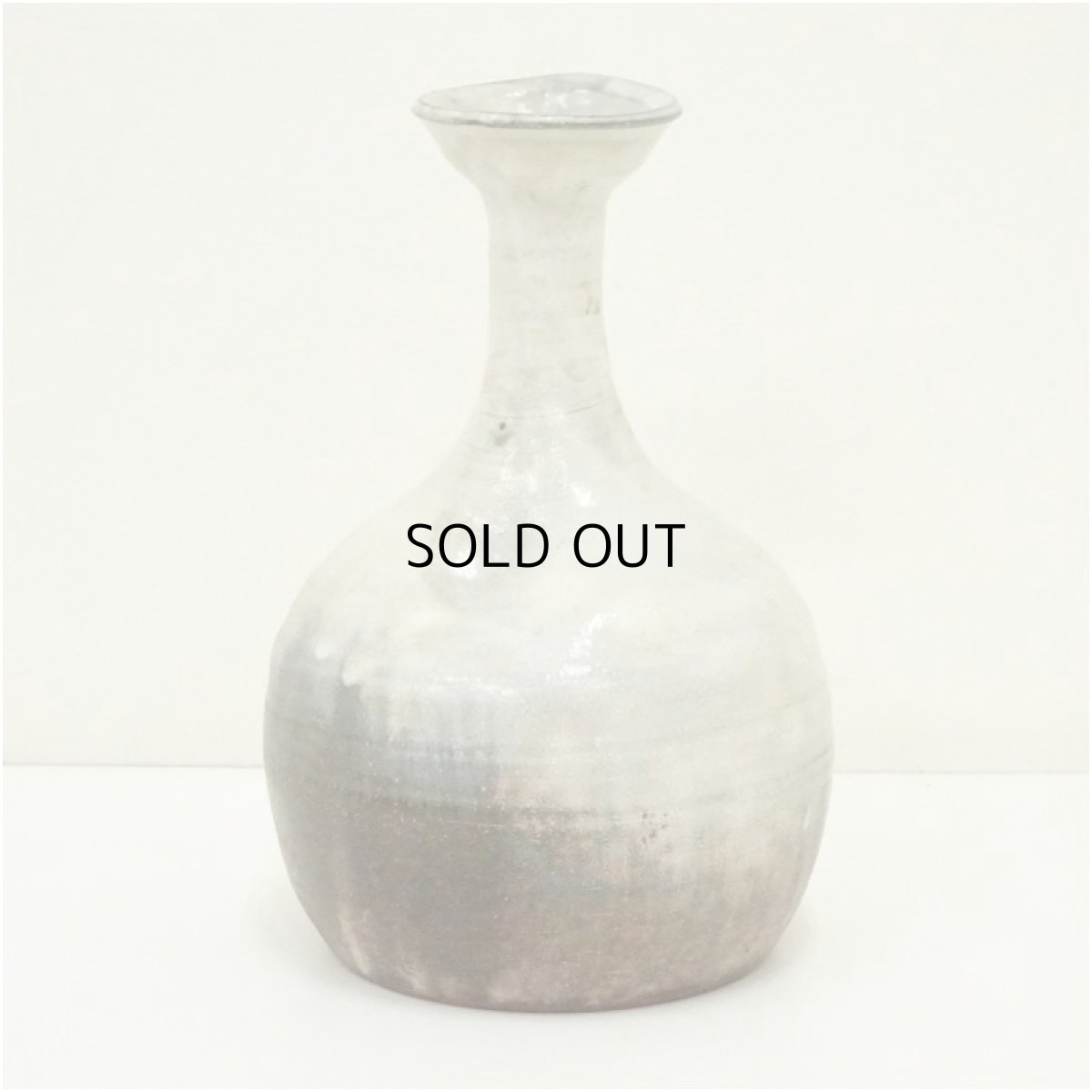 画像2: 萩焼　十二代　田原陶兵衛造　下蕪花入（共箱） (2)