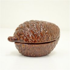画像2: 大樋焼　三代　大樋長阿弥（研仁）造　松笠香合（共箱） (2)