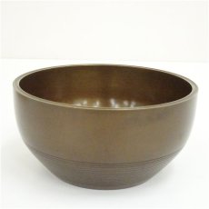 画像2: 一ノ瀬宗辰造　唐銅而妙斎好写筋建水（共箱） (2)