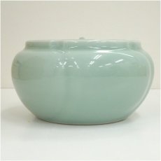 画像4: 京焼　手塚祥堂造　青磁捻梅水指（共箱） (4)