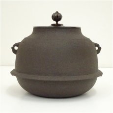 画像3: 釜師　金森紹栄造　唐銅風炉　真形釜添（釜鐶付）（保護箱） (3)